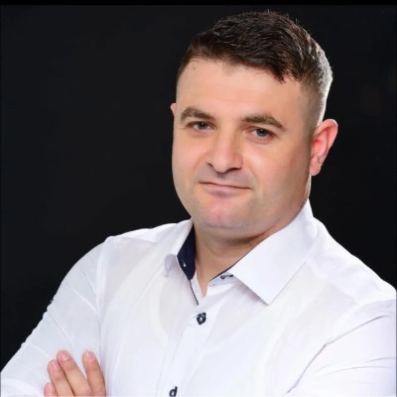 Altin Manaj, Inhaber von CorrectClean